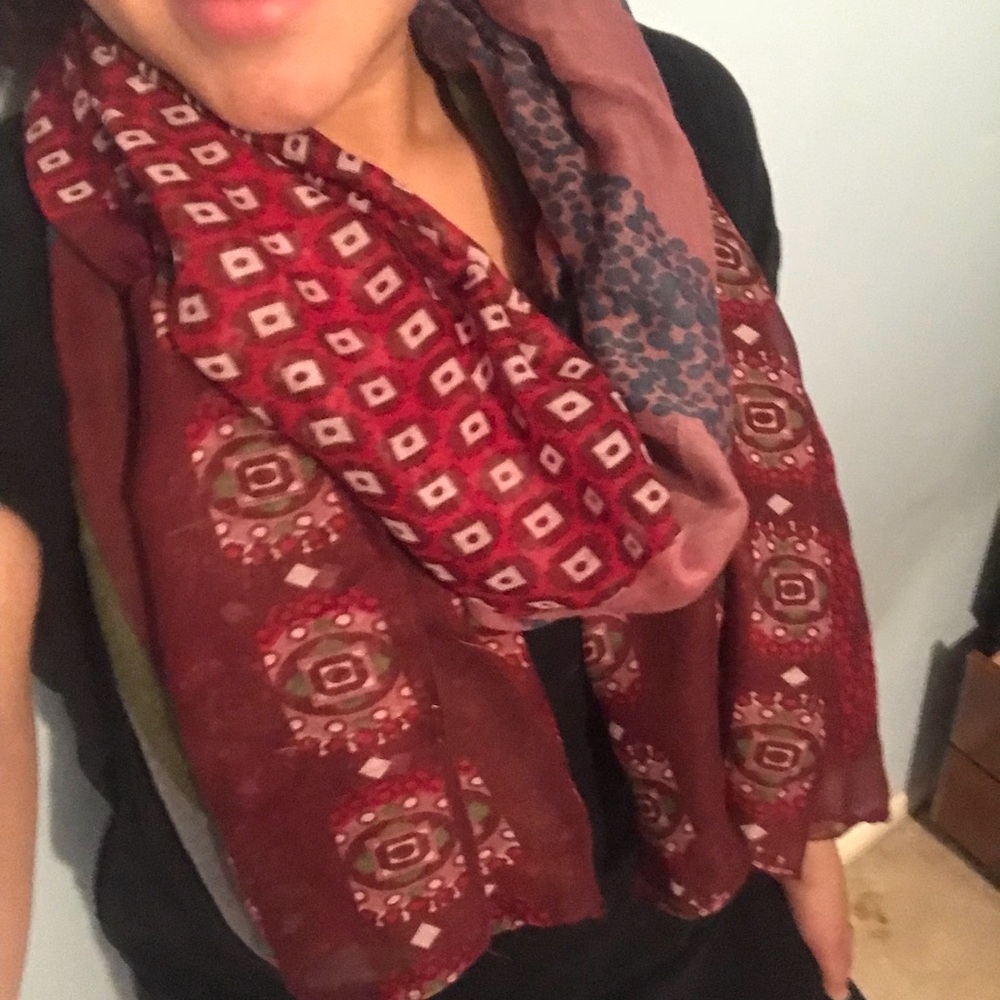 Multi patterned scarf - Picture 3 of 3